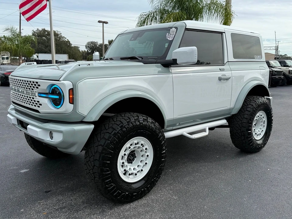 2023 Ford Bronco 6th Gen - Image 8 of 12