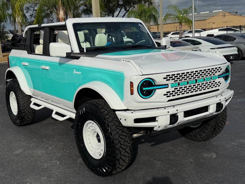 2023 Ford Bronco 6th Gen - Image 3 of 12