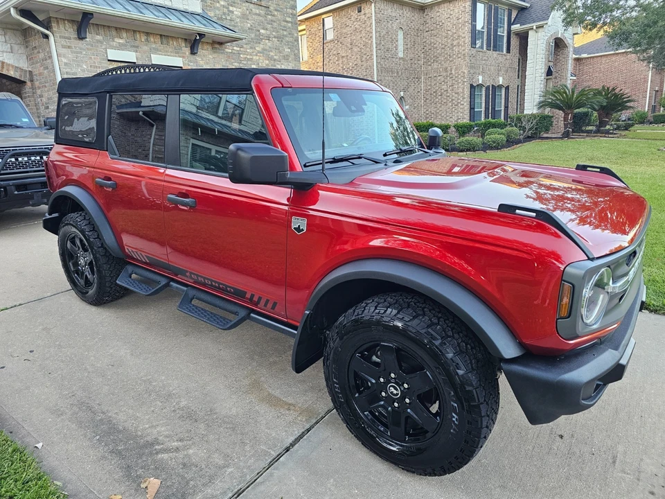 2023 Ford Bronco 6th Gen - Image 16 of 21