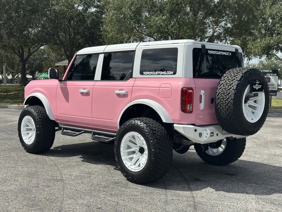 2023 Ford Bronco 6th Gen - Image 4 of 21