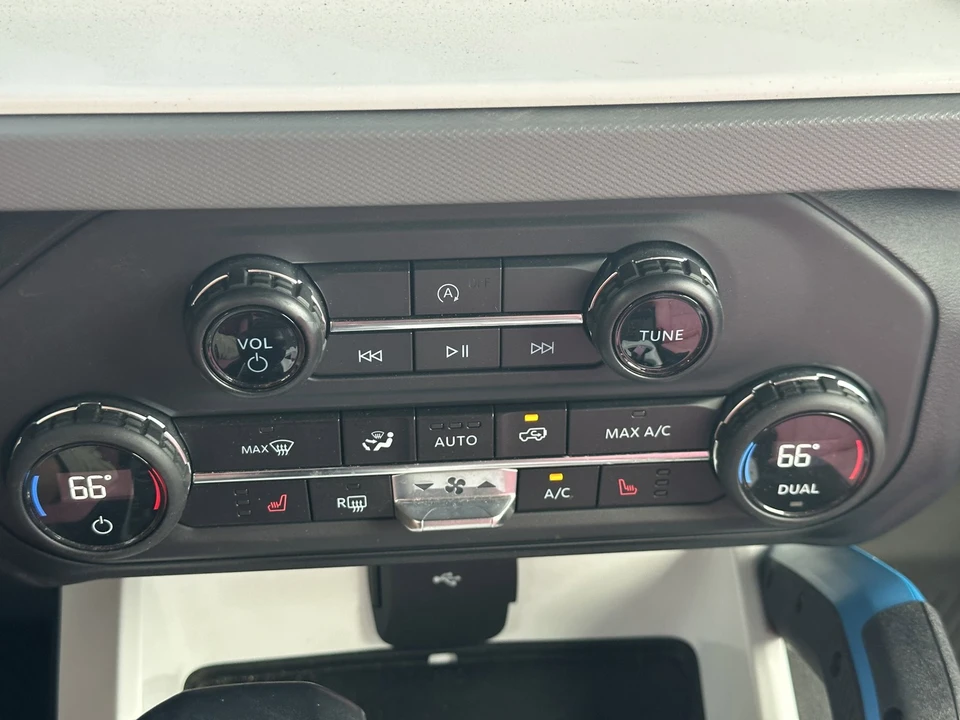 2023 Ford Bronco 6th Gen - Image 20 of 21