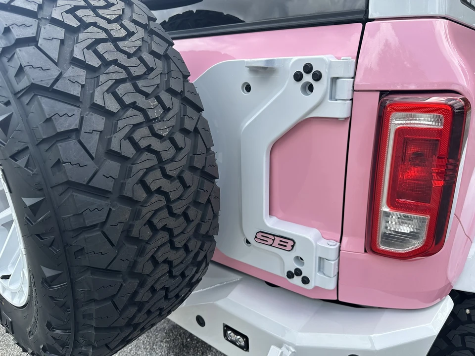2023 Ford Bronco 6th Gen - Image 9 of 21