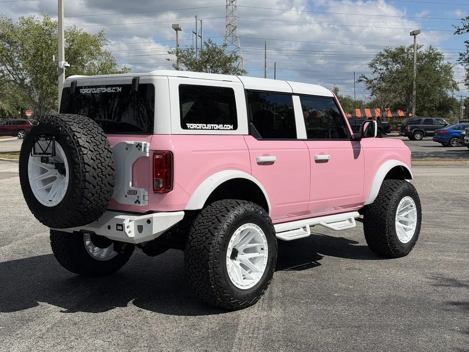 2023 Ford Bronco 6th Gen - Image 8 of 21