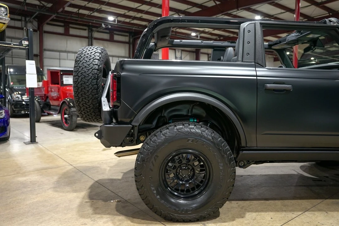 2023 Ford Bronco 6th Gen - Image 9 of 12
