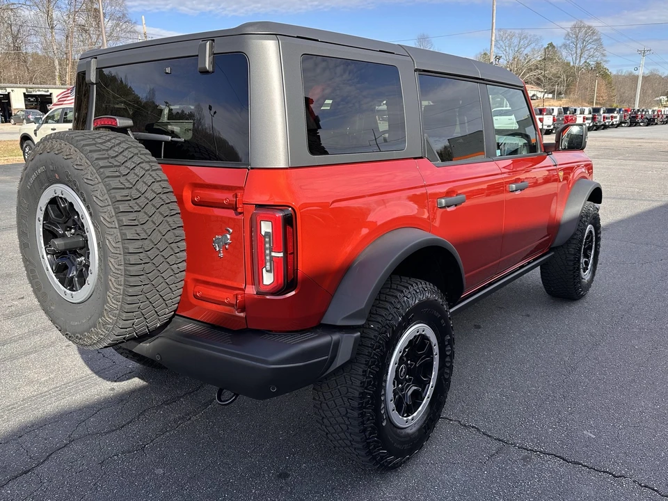 2023 Ford Bronco 6th Gen - Image 6 of 12
