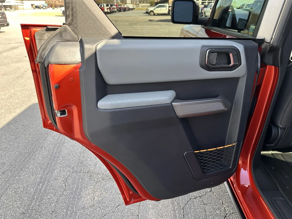 2023 Ford Bronco 6th Gen - Image 11 of 12