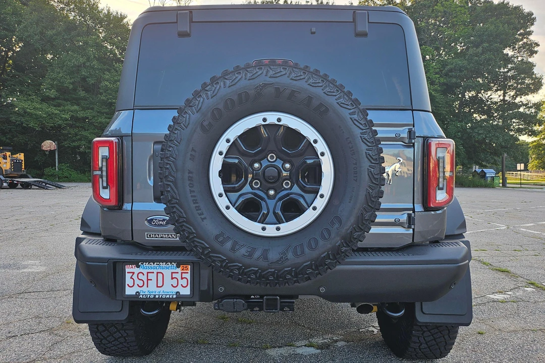 2023 Ford Bronco 6th Gen - Image 5 of 31