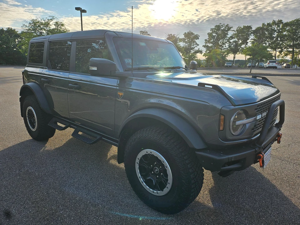 2023 Ford Bronco 6th Gen - Image 16 of 31
