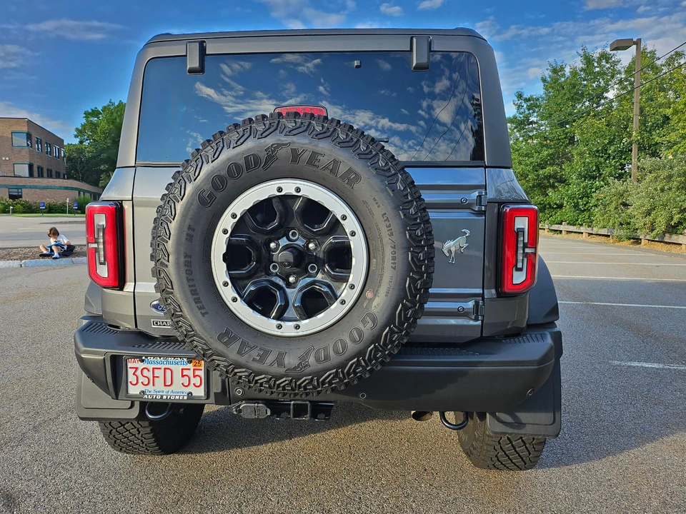 2023 Ford Bronco 6th Gen - Image 13 of 31