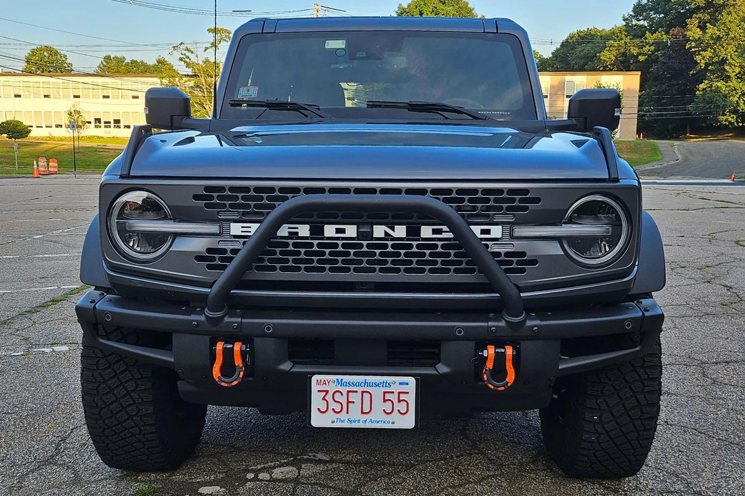 2023 Ford Bronco 6th Gen - Image 2 of 31
