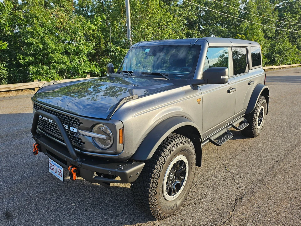 2023 Ford Bronco 6th Gen - Image 9 of 31