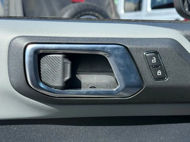 2023 Ford Bronco 6th Gen - Image 18 of 31