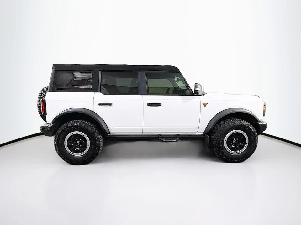 2023 Ford Bronco 6th Gen - Image 8 of 21