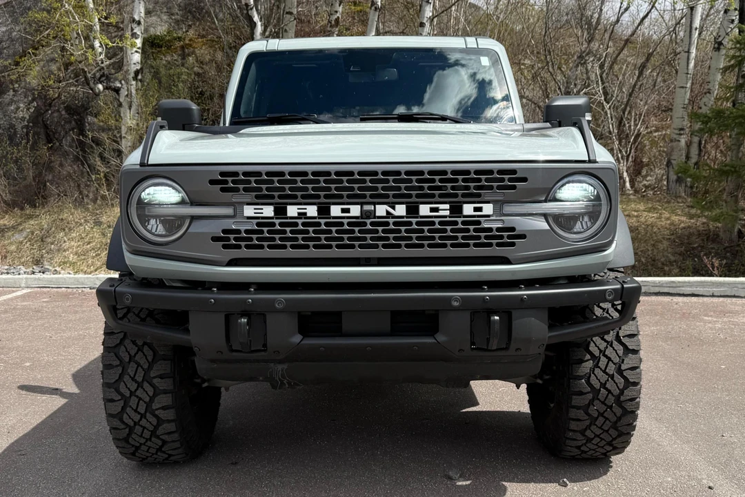 2023 Ford Bronco 6th Gen - Image 2 of 31