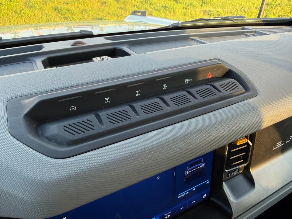 2023 Ford Bronco 6th Gen - Image 26 of 31