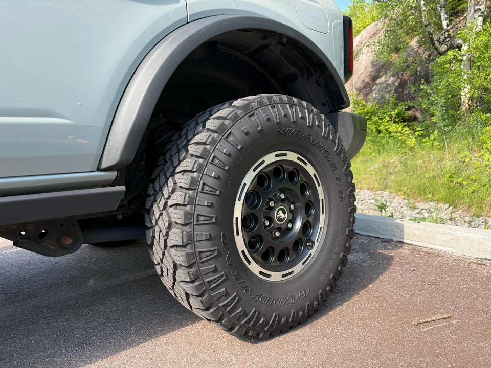 2023 Ford Bronco 6th Gen - Image 14 of 31