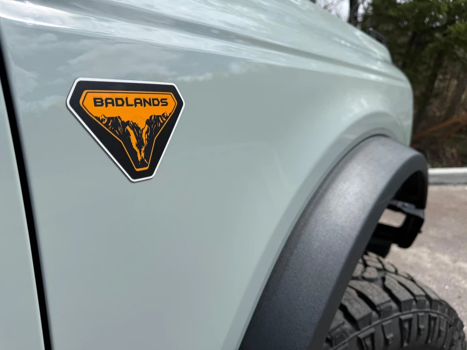 2023 Ford Bronco 6th Gen - Image 9 of 31