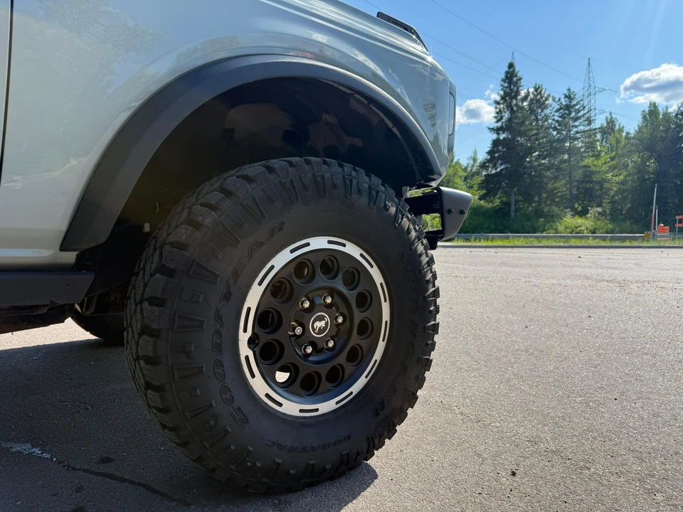 2023 Ford Bronco 6th Gen - Image 13 of 31