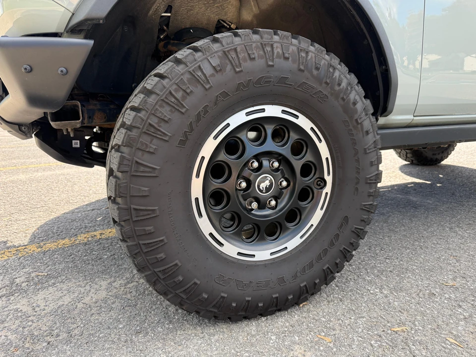 2023 Ford Bronco 6th Gen - Image 10 of 31