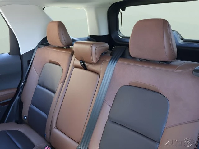 2023 Ford Bronco 6th Gen - Image 16 of 24