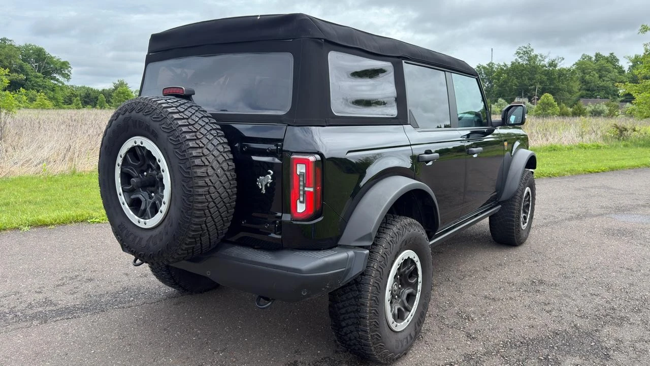 2023 Ford Bronco 6th Gen - Image 9 of 31