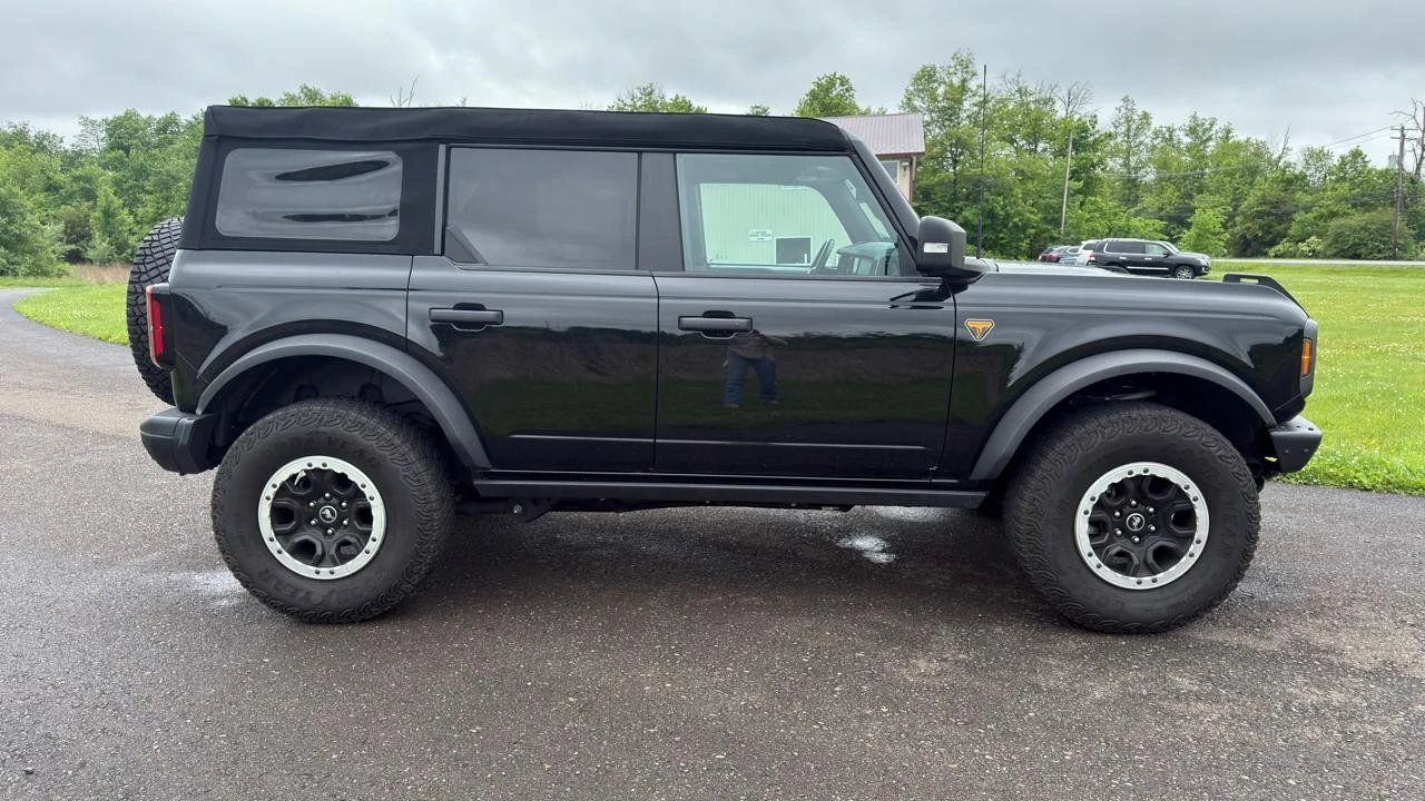 2023 Ford Bronco 6th Gen - Image 5 of 31
