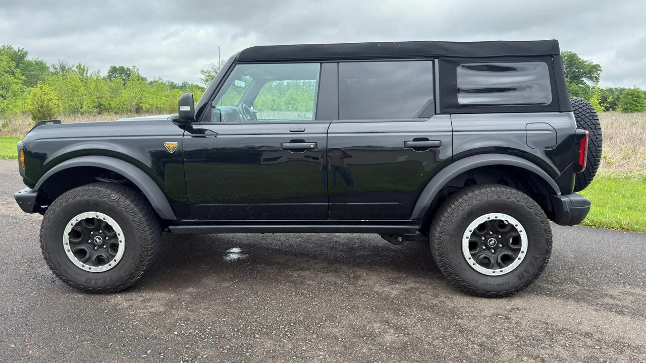 2023 Ford Bronco 6th Gen - Image 4 of 31