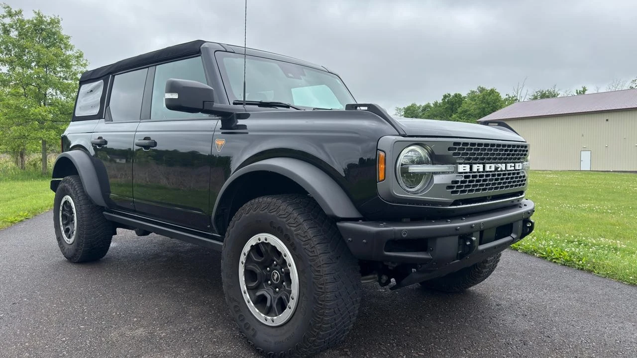 2023 Ford Bronco 6th Gen - Image 10 of 31