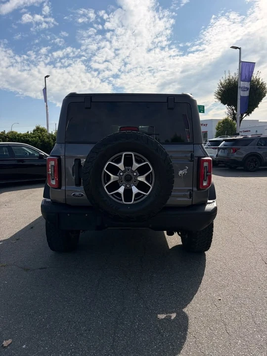 2023 Ford Bronco 6th Gen - Image 6 of 19