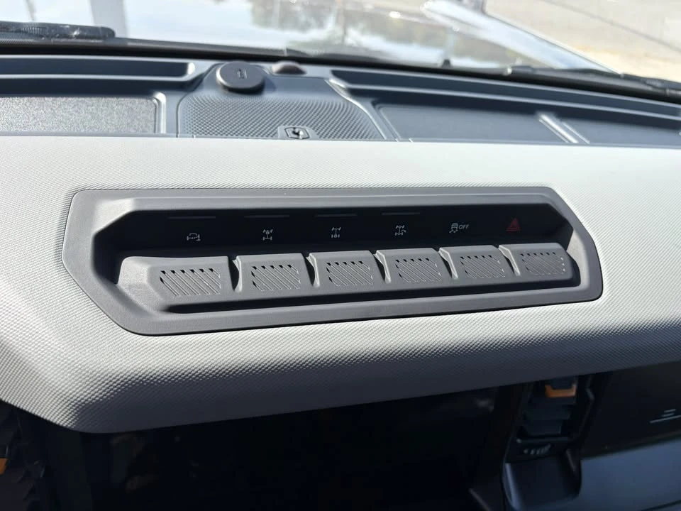 2023 Ford Bronco 6th Gen - Image 18 of 19