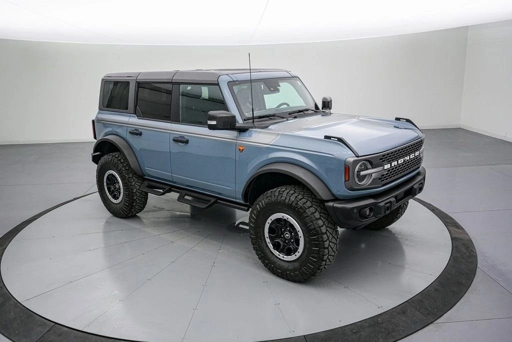 2023 Ford Bronco 6th Gen - Image 2 of 21