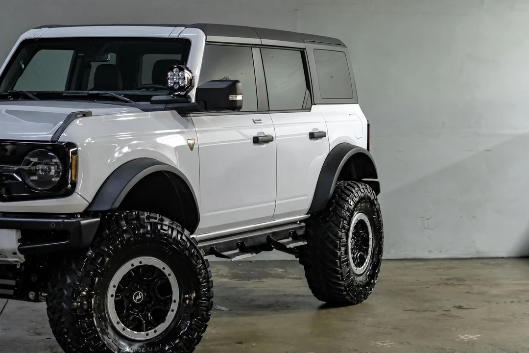 2023 Ford Bronco 6th Gen - Image 10 of 31