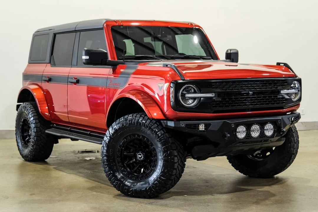 2023 Ford Bronco 6th Gen - Image 5 of 12