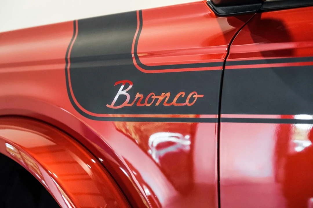 2023 Ford Bronco 6th Gen - Image 8 of 12