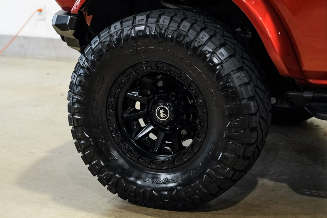 2023 Ford Bronco 6th Gen - Image 10 of 12