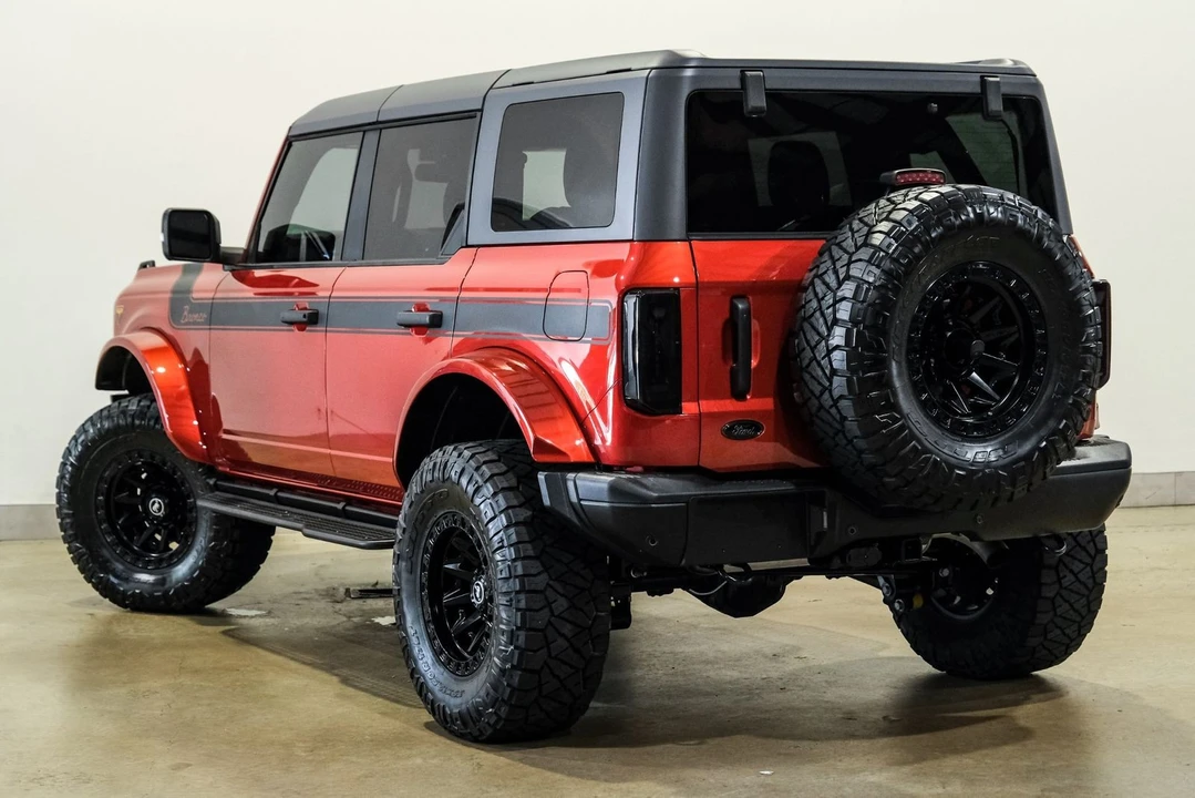 2023 Ford Bronco 6th Gen - Image 6 of 12