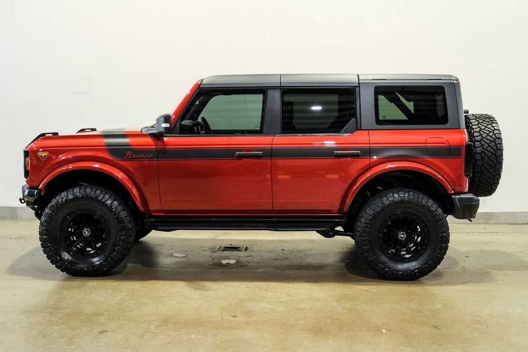 2023 Ford Bronco 6th Gen - Image 7 of 12