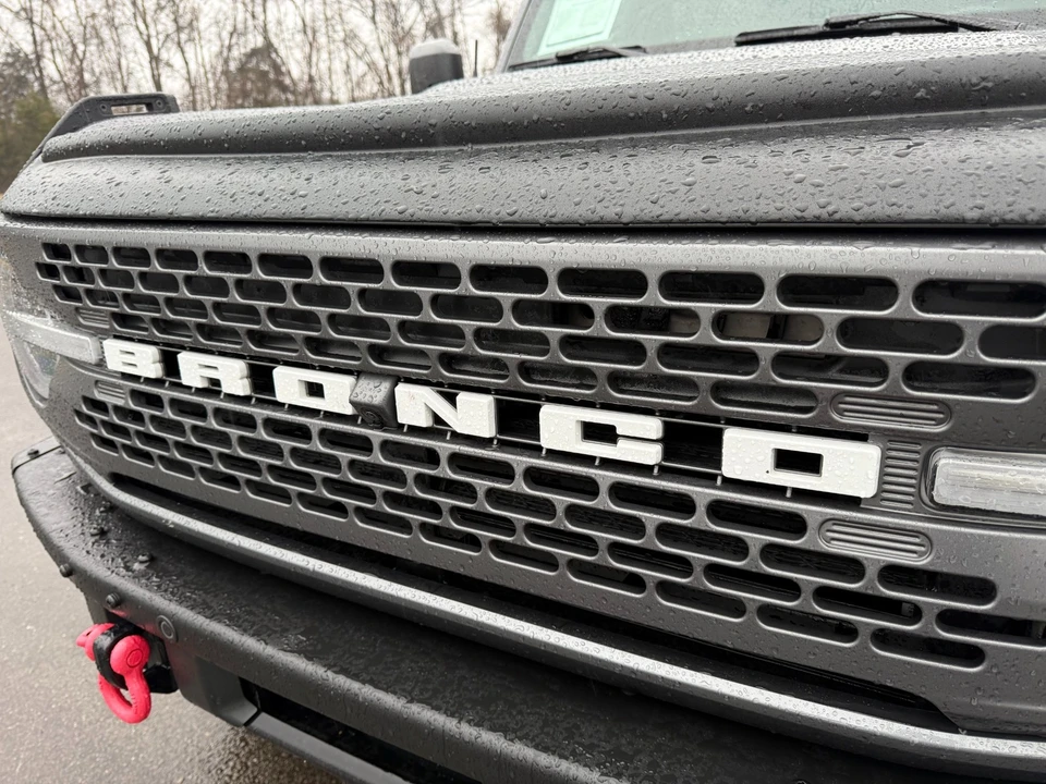 2023 Ford Bronco 6th Gen - Image 9 of 12