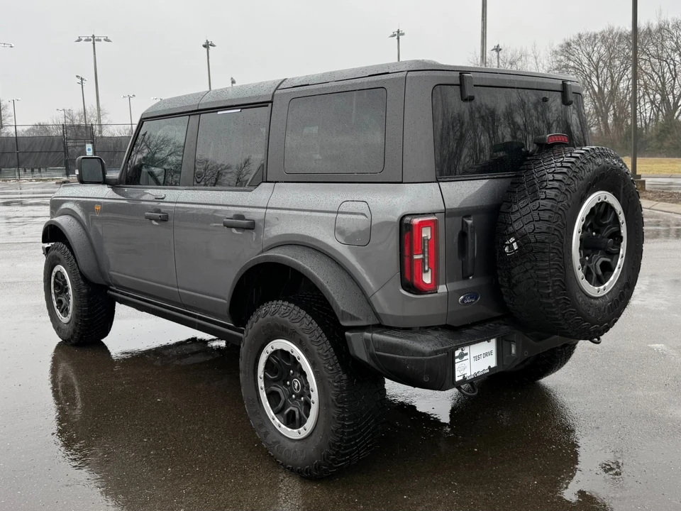 2023 Ford Bronco 6th Gen - Image 4 of 12