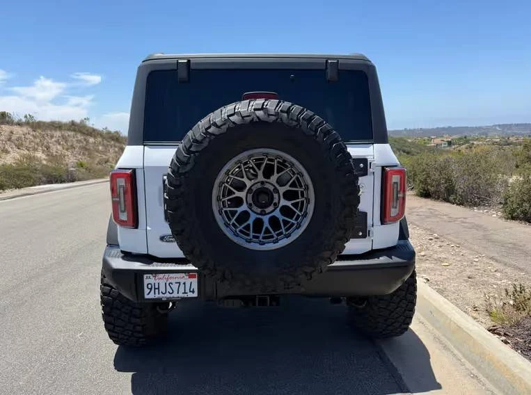 2023 Ford Bronco 6th Gen - Image 9 of 13