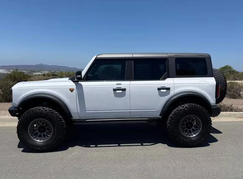 2023 Ford Bronco 6th Gen - Image 13 of 13