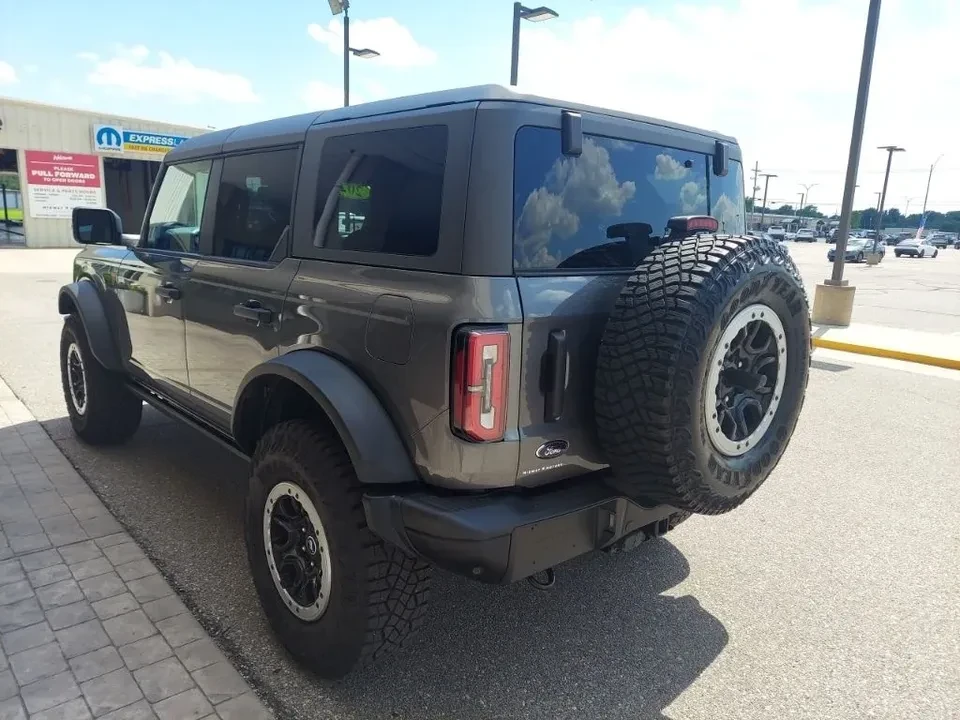 2023 Ford Bronco 6th Gen - Image 13 of 14
