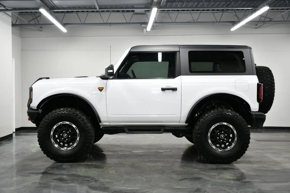 2023 Ford Bronco 6th Gen - Image 2 of 20