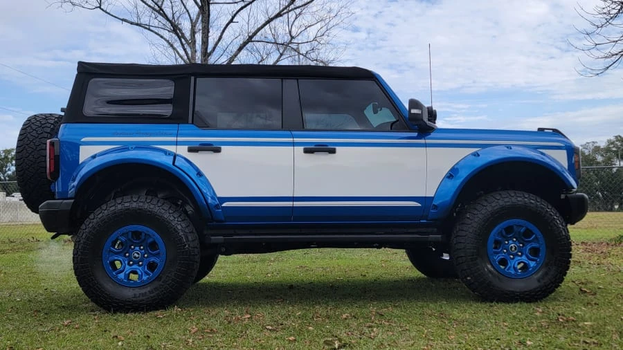 2023 Ford Bronco 6th Gen - Image 2 of 20