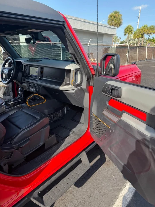 2023 Ford Bronco 6th Gen - Image 10 of 11