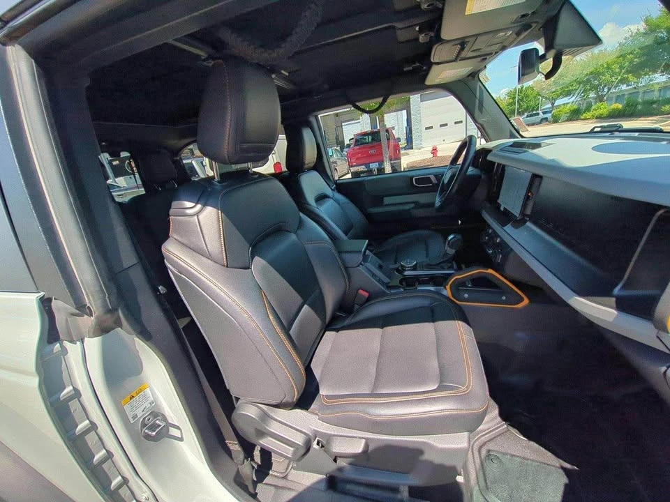 2023 Ford Bronco 6th Gen - Image 16 of 17