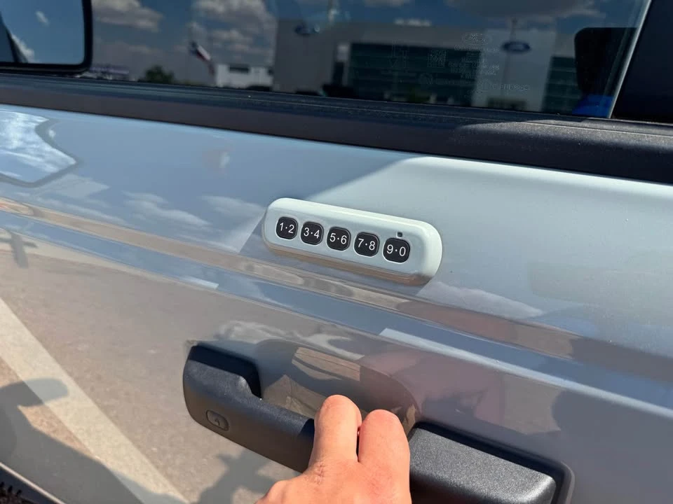 2023 Ford Bronco Sport - Image 12 of 20