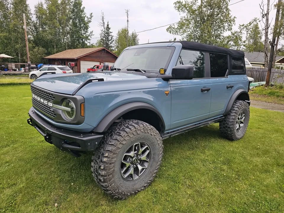 2023 Ford Bronco 6th Gen - Image 8 of 17