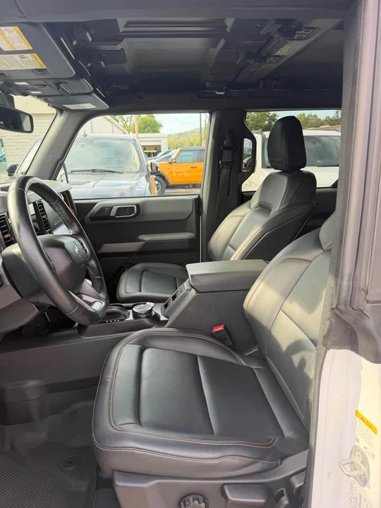 2023 Ford Bronco 6th Gen - Image 5 of 10