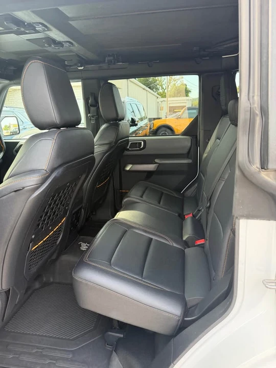 2023 Ford Bronco 6th Gen - Image 8 of 10